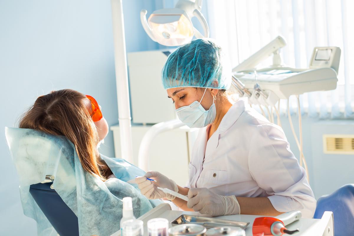 Advantages of zirconia crowns